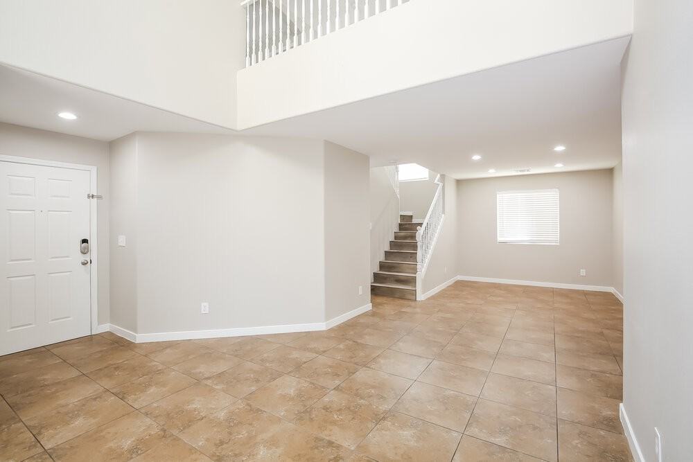 8356 Fort Sedgwick Ave - Photo 5 of 17