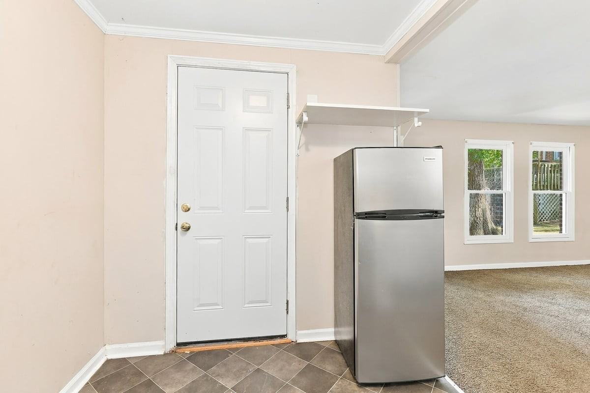 400 S Josephine Boyd St - Photo 6 of 16