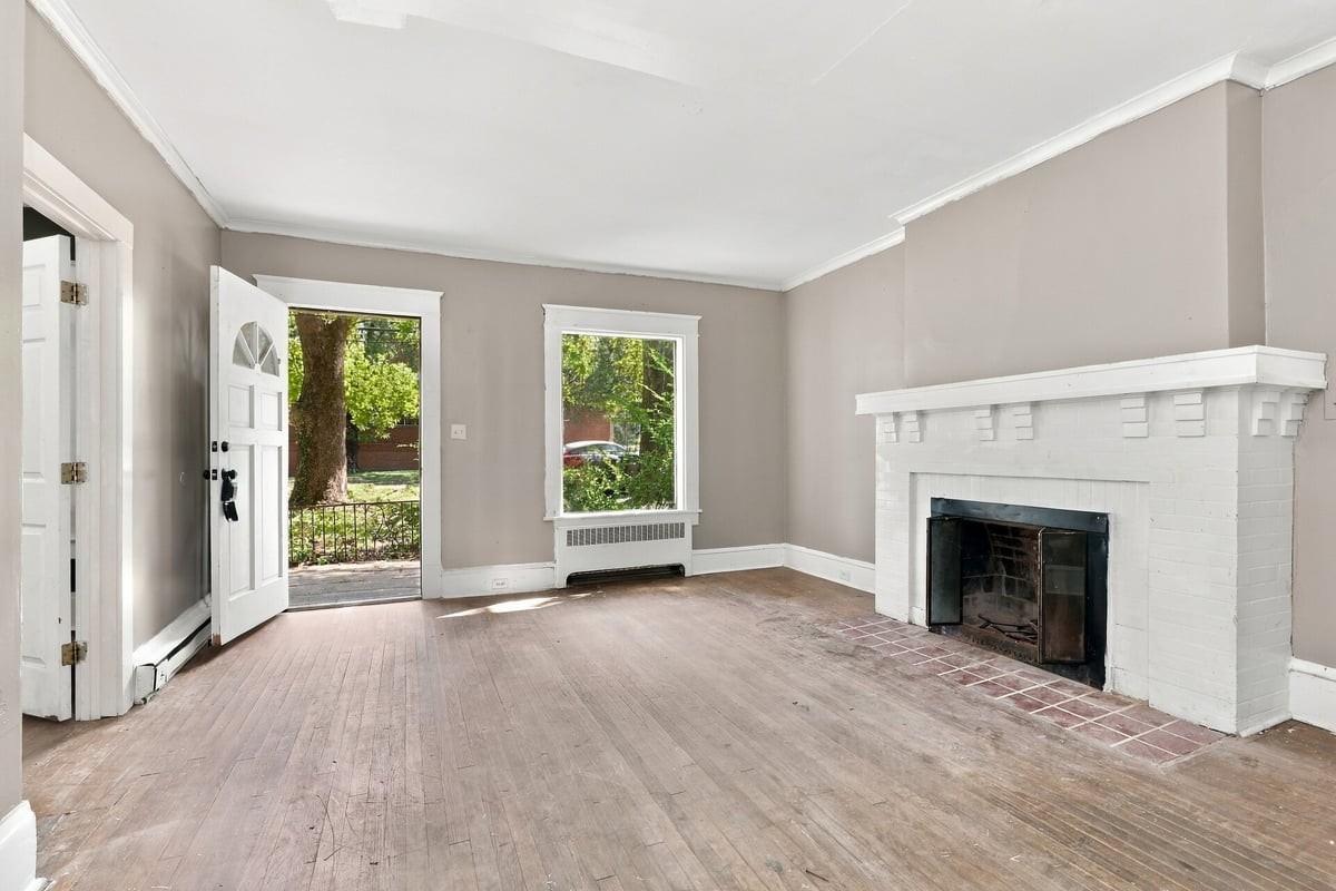 410 S Josephine Boyd St - Photo 2 of 16