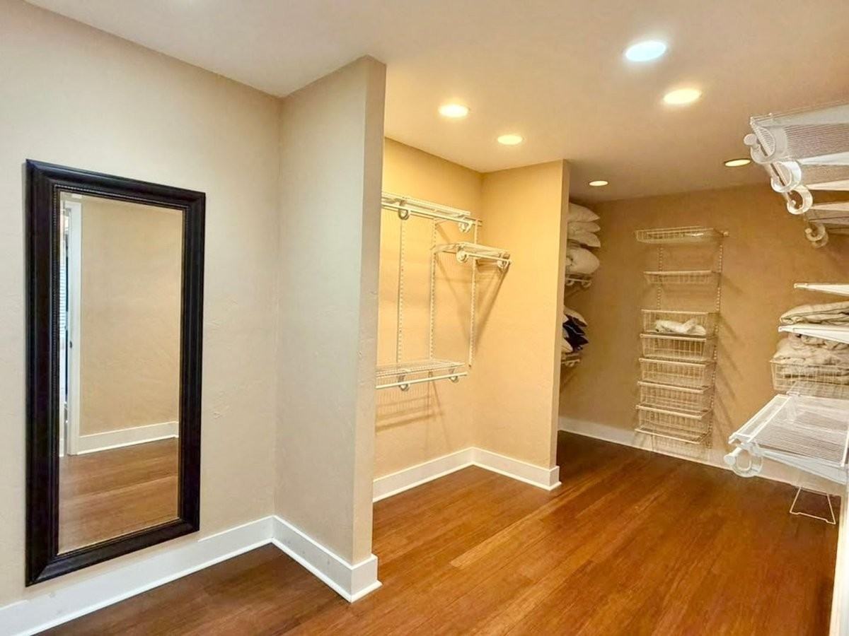 107 Canterbury Dr - Photo 3 of 27