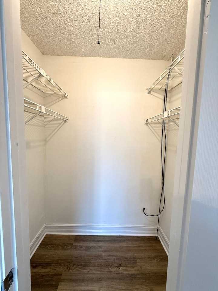 122 Water Front Way - Photo 2 of 22