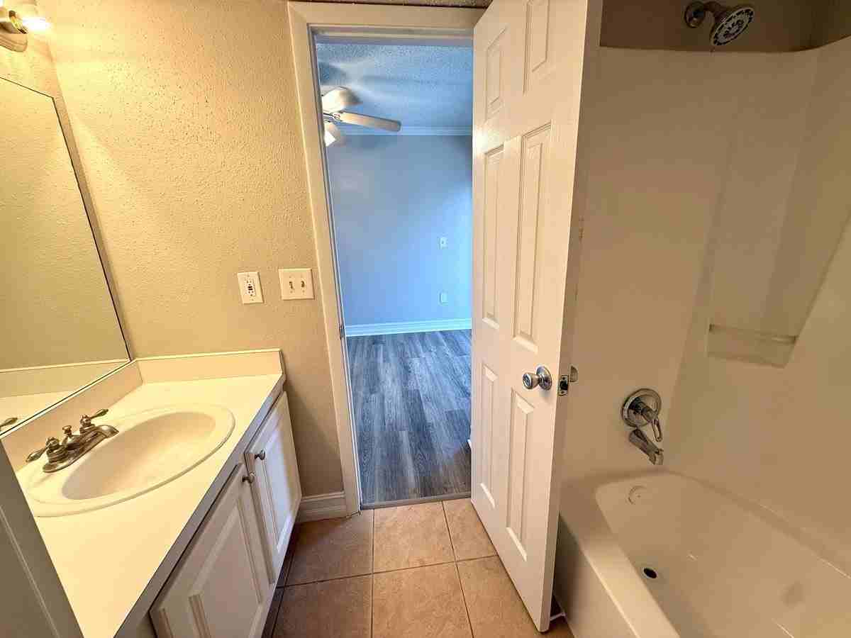 122 Water Front Way - Photo 3 of 22
