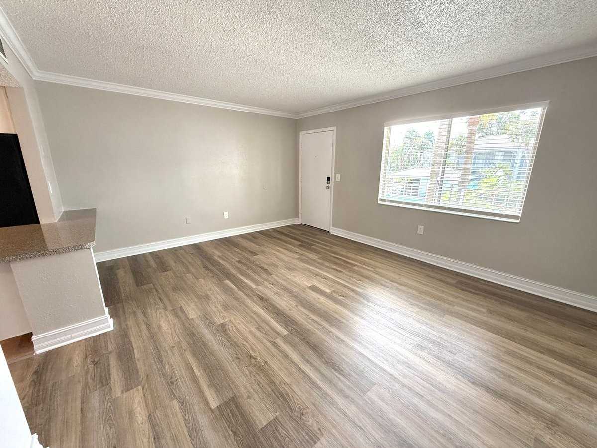 122 Water Front Way - Photo 4 of 22