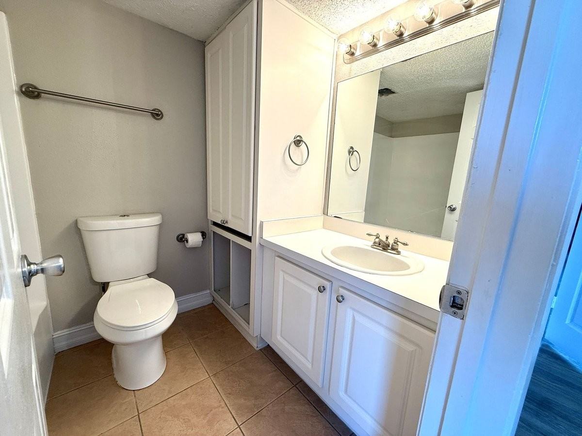 122 Water Front Way - Photo 6 of 22