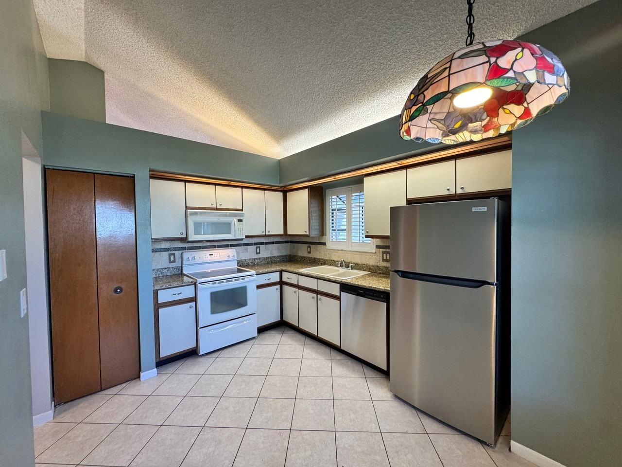 2251 Springwood Cir W
