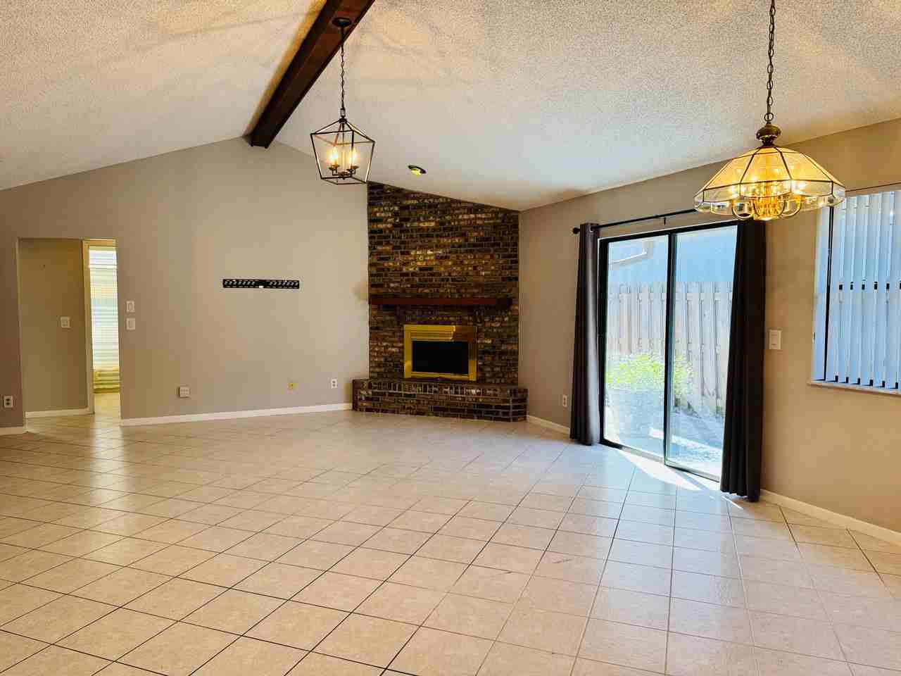 2251 Springwood Cir W - Photo 5 of 24