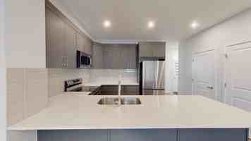 featured image of 172 Cityline Sq Ne