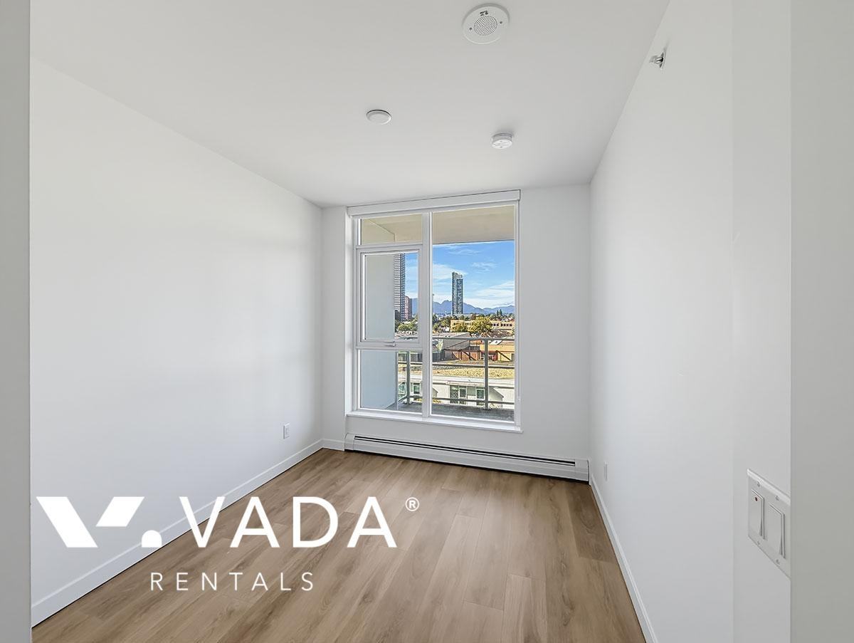 13685 102 Ave - Photo 7 of 18