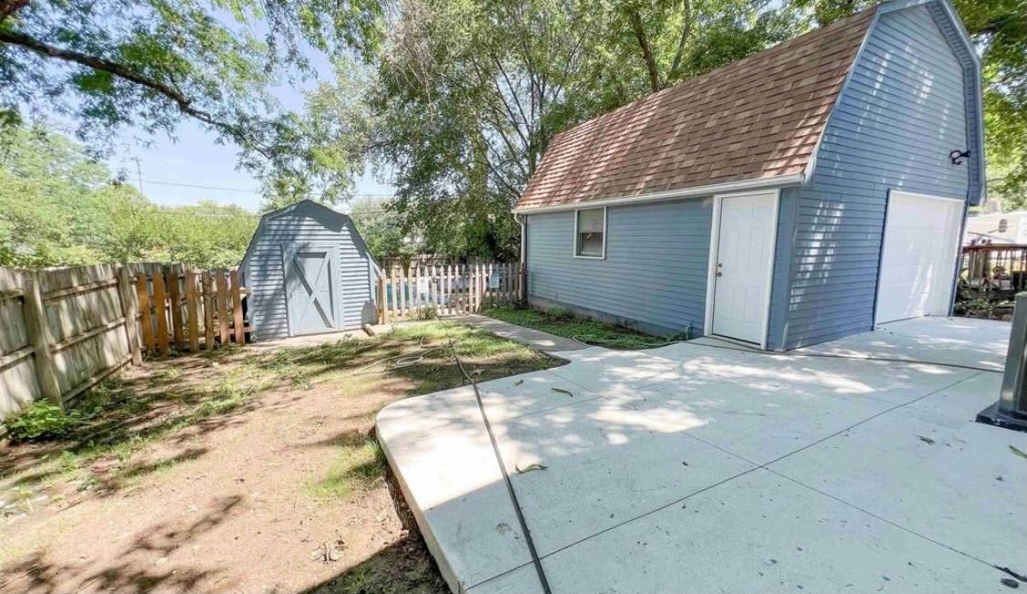 6400 Baldwin Avenue - Photo 6 of 38