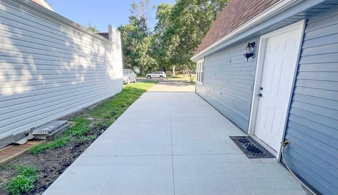 6400 Baldwin Avenue - Photo 7 of 38