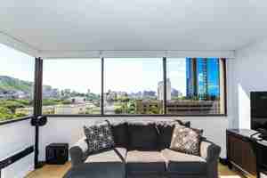 featured image of 55 S Kukui St #1