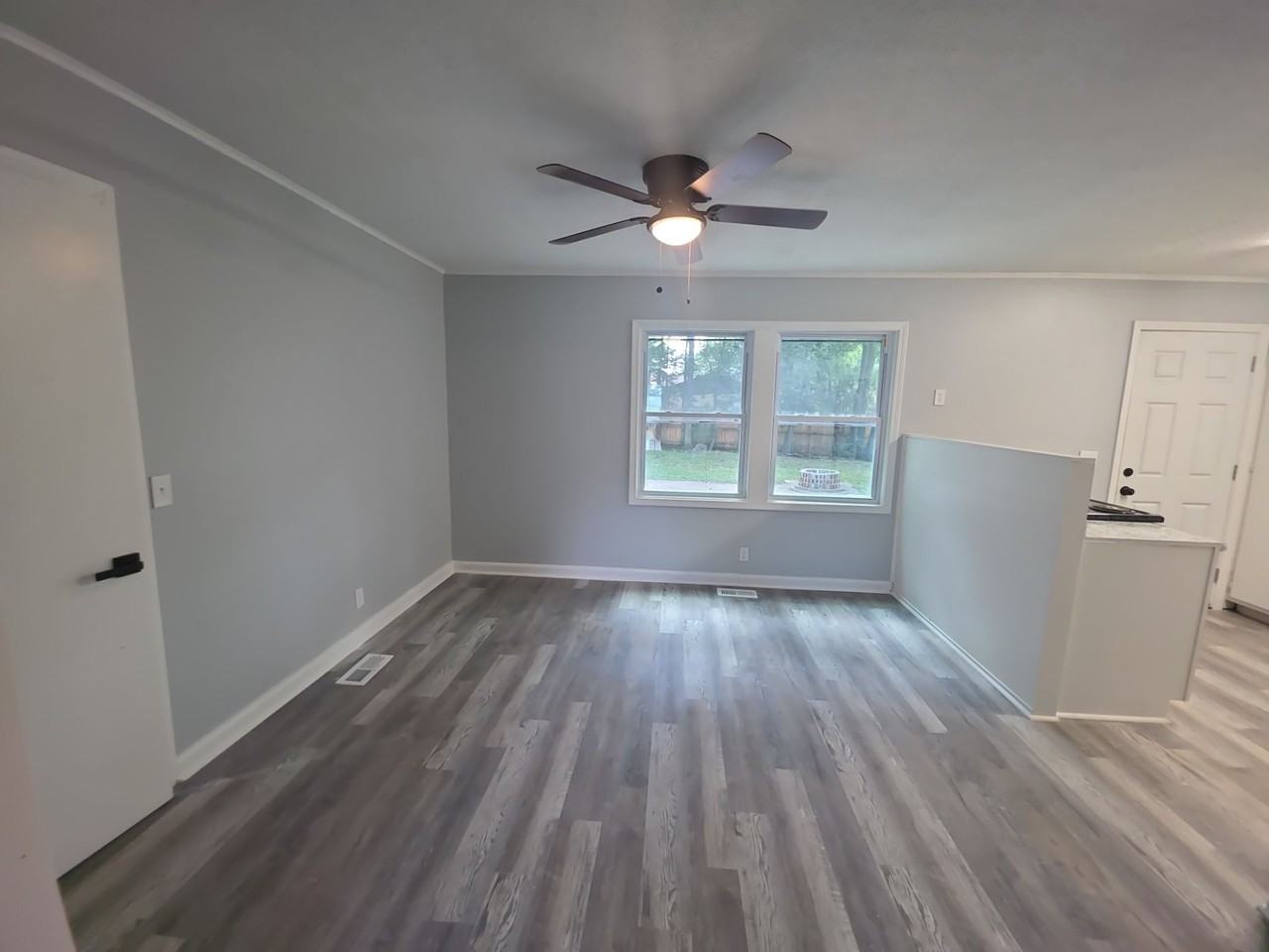 307 Mockingbird Rd Se #1 - Photo 3 of 13