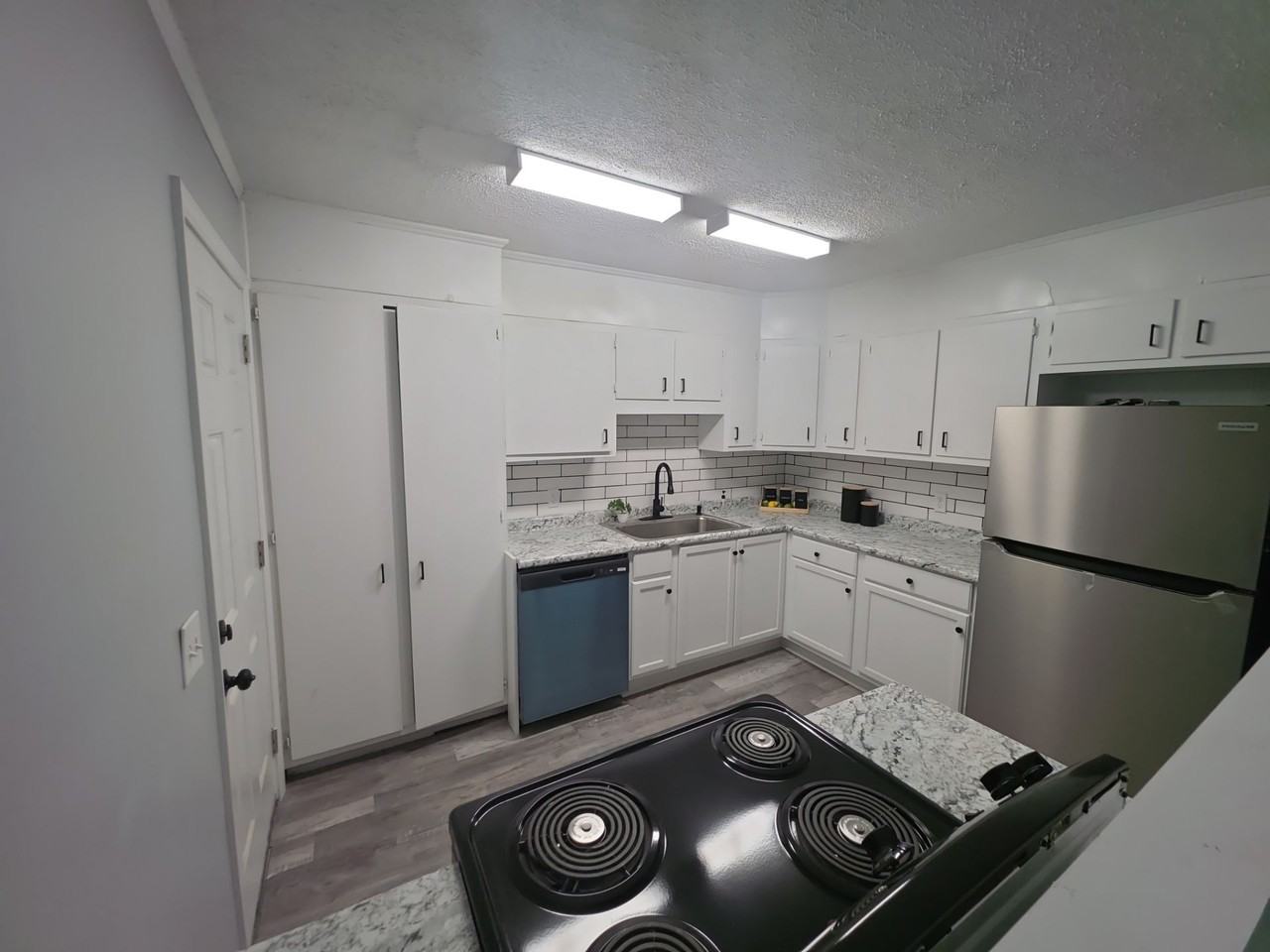307 Mockingbird Rd Se #1 - Photo 4 of 13