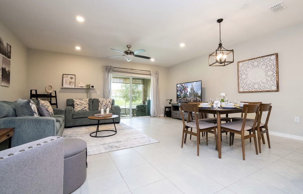 4764 Coral Castle Dr #1 - Photo 5 of 10