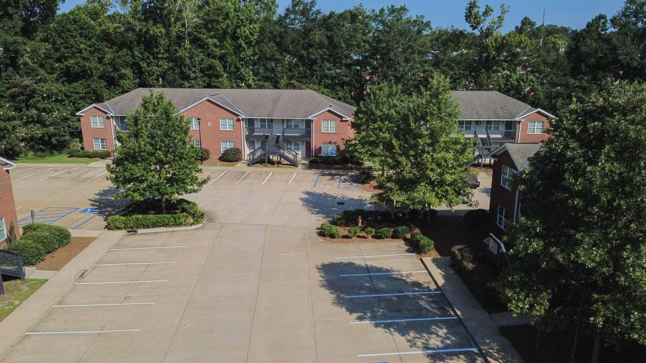6145 Crystal Dr Apt 8a #A8 - Photo 7 of 28