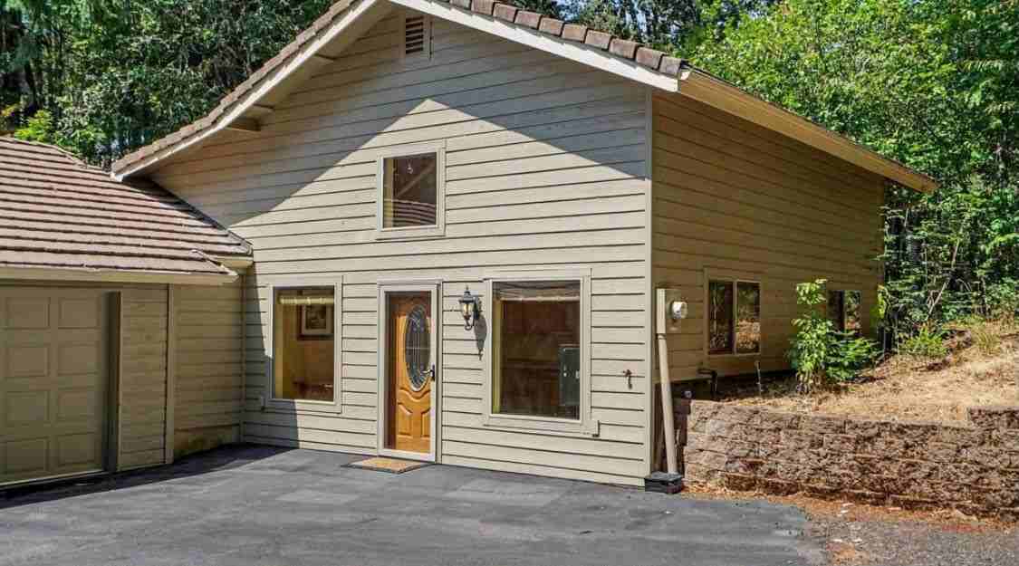8930 Northwest Lorri Place - Photo 3 of 39