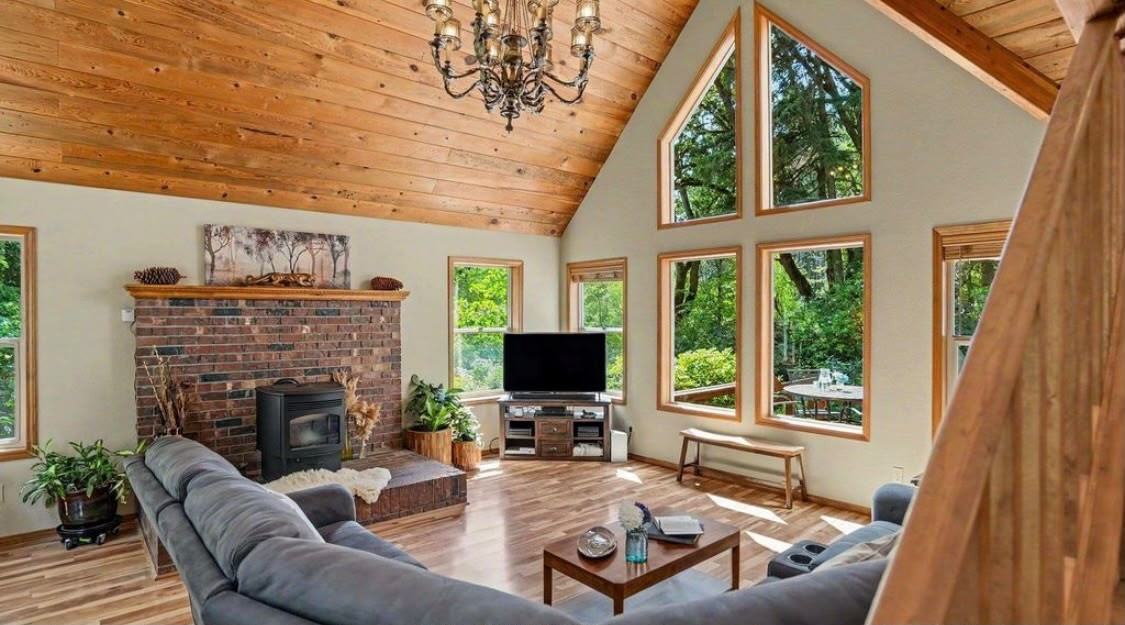 8930 Northwest Lorri Place - Photo 7 of 39