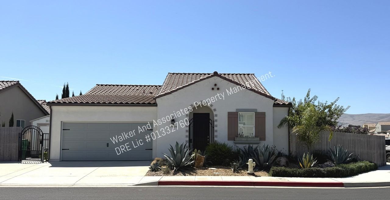4464 Lazo Dr #1 - Photo 2 of 26