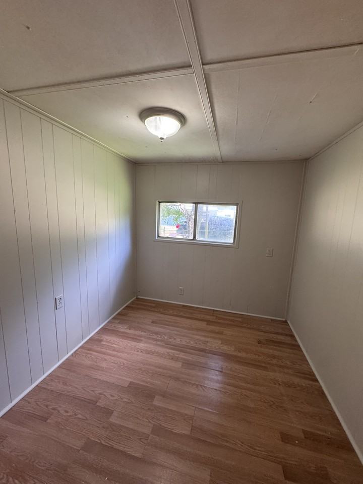 113 Brent St #1 - Photo 5 of 8