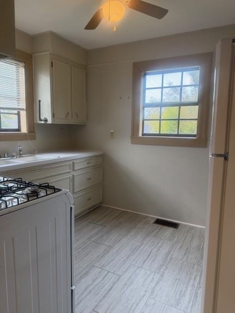 208 Newton St #1 - Photo 7 of 14