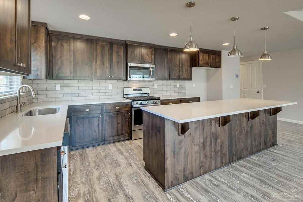 923 Nw Oak Ave - Photo 4 of 24
