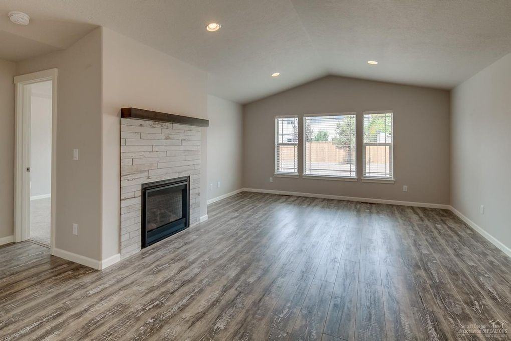 923 Nw Oak Ave - Photo 7 of 24