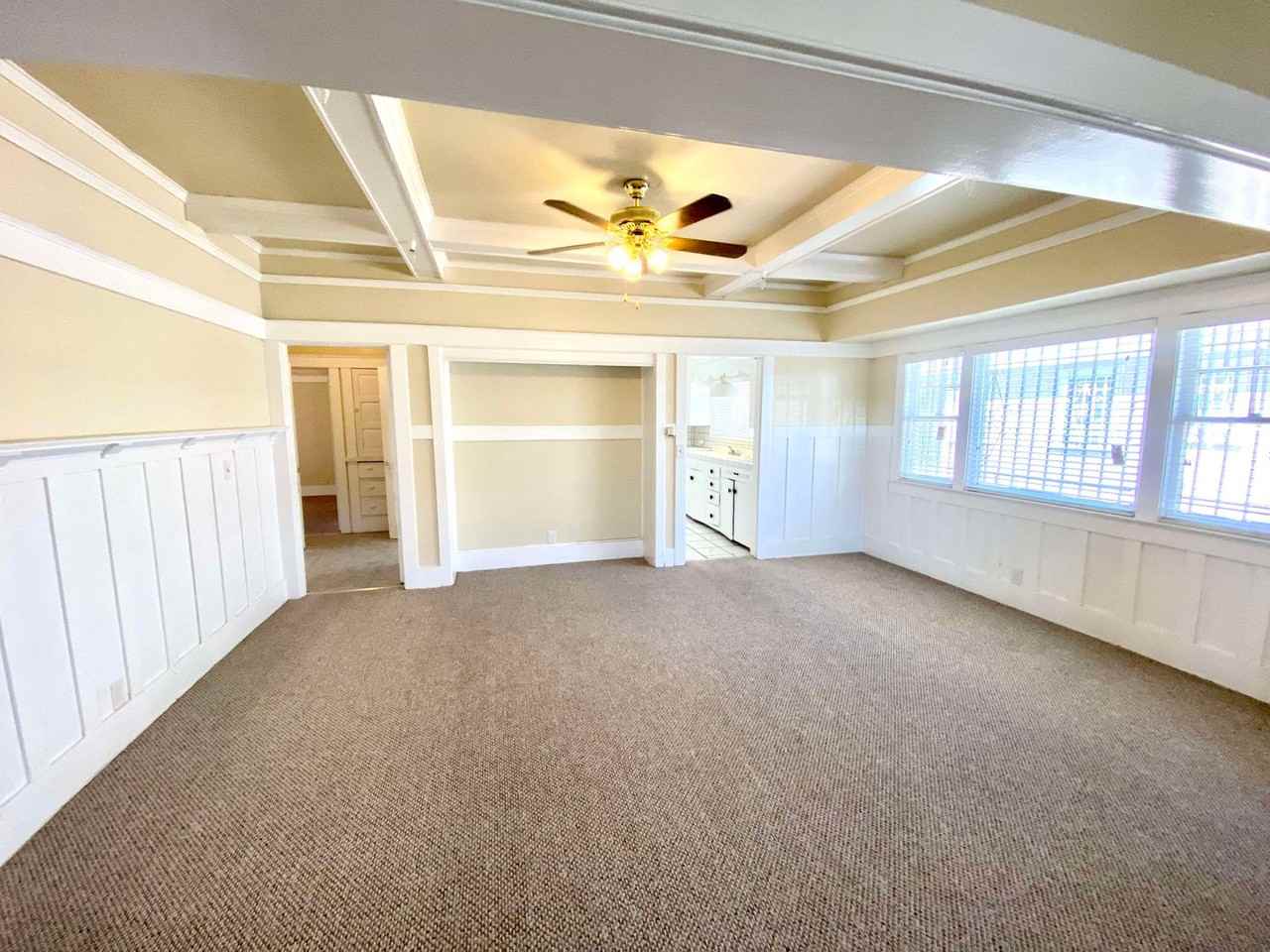 1513 W 45th St - Photo 5 of 26