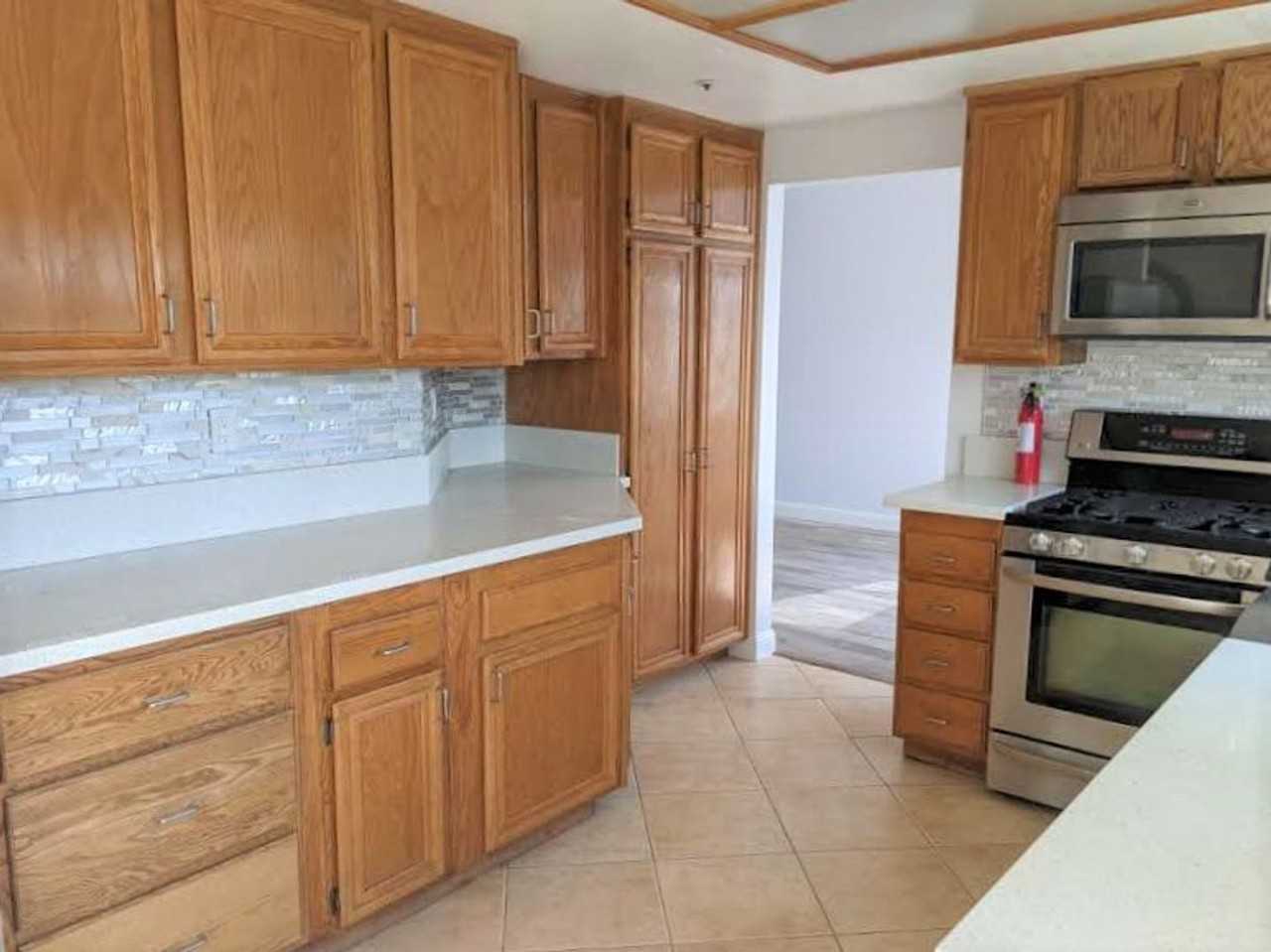 15073 Cornflower Ct - Photo 4 of 27