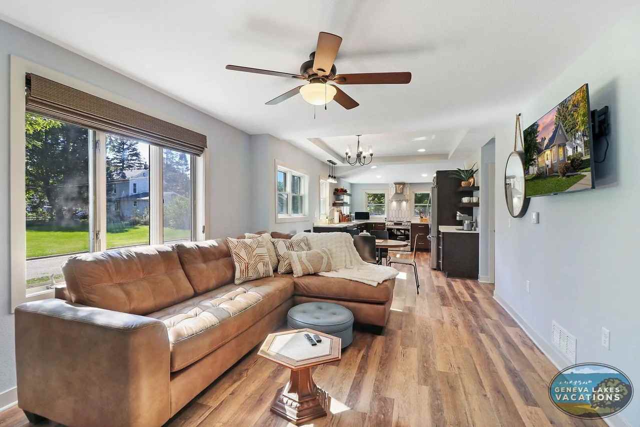 922 Sage St - Photo 3 of 11