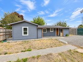 featured image of 2613 Spring St