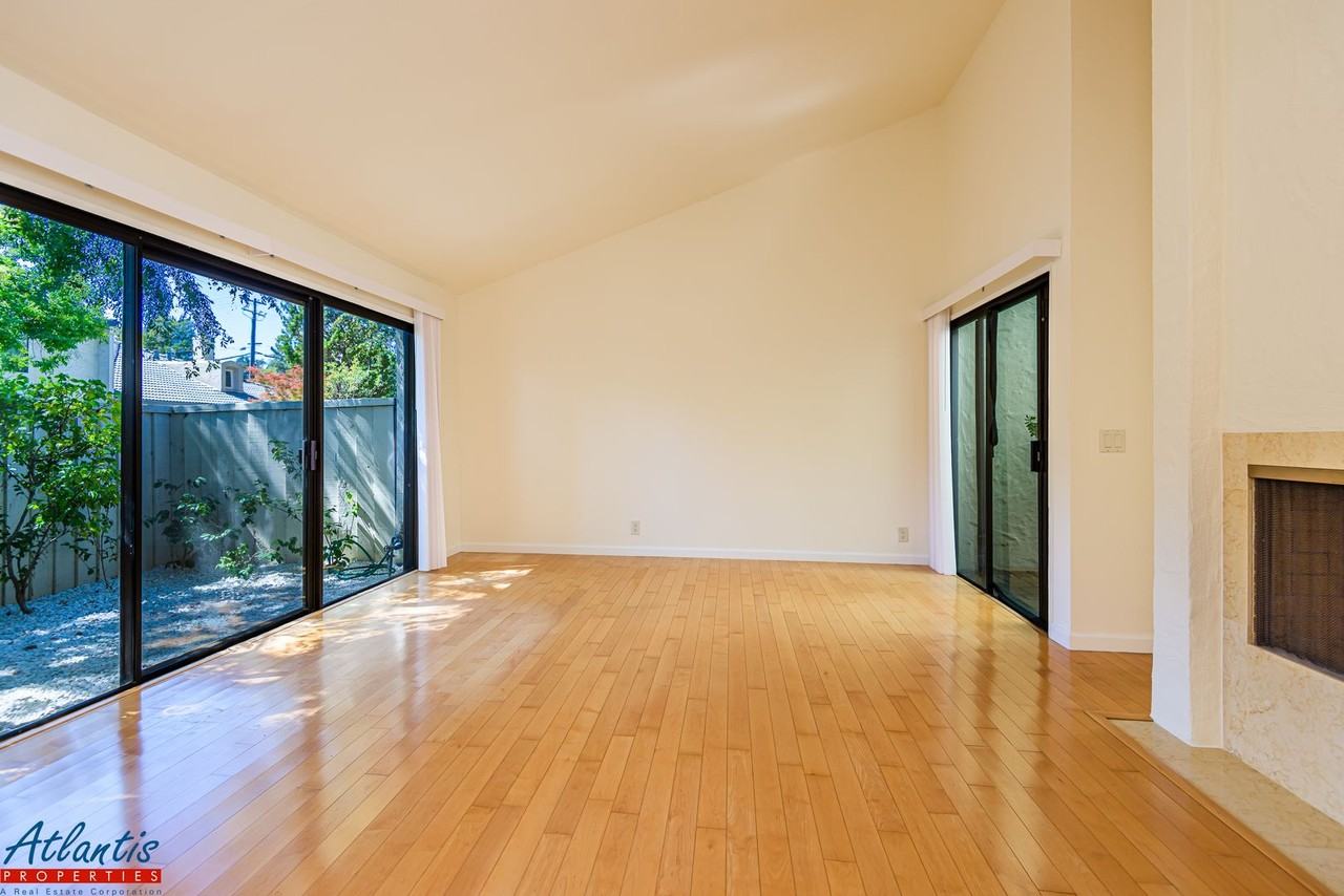 4015 Villa Vis - Photo 2 of 22