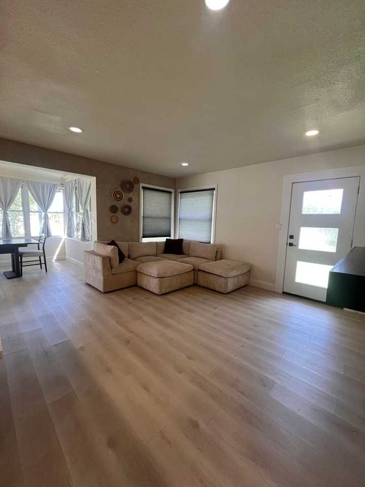 3540 17th St N - Photo 2 of 25