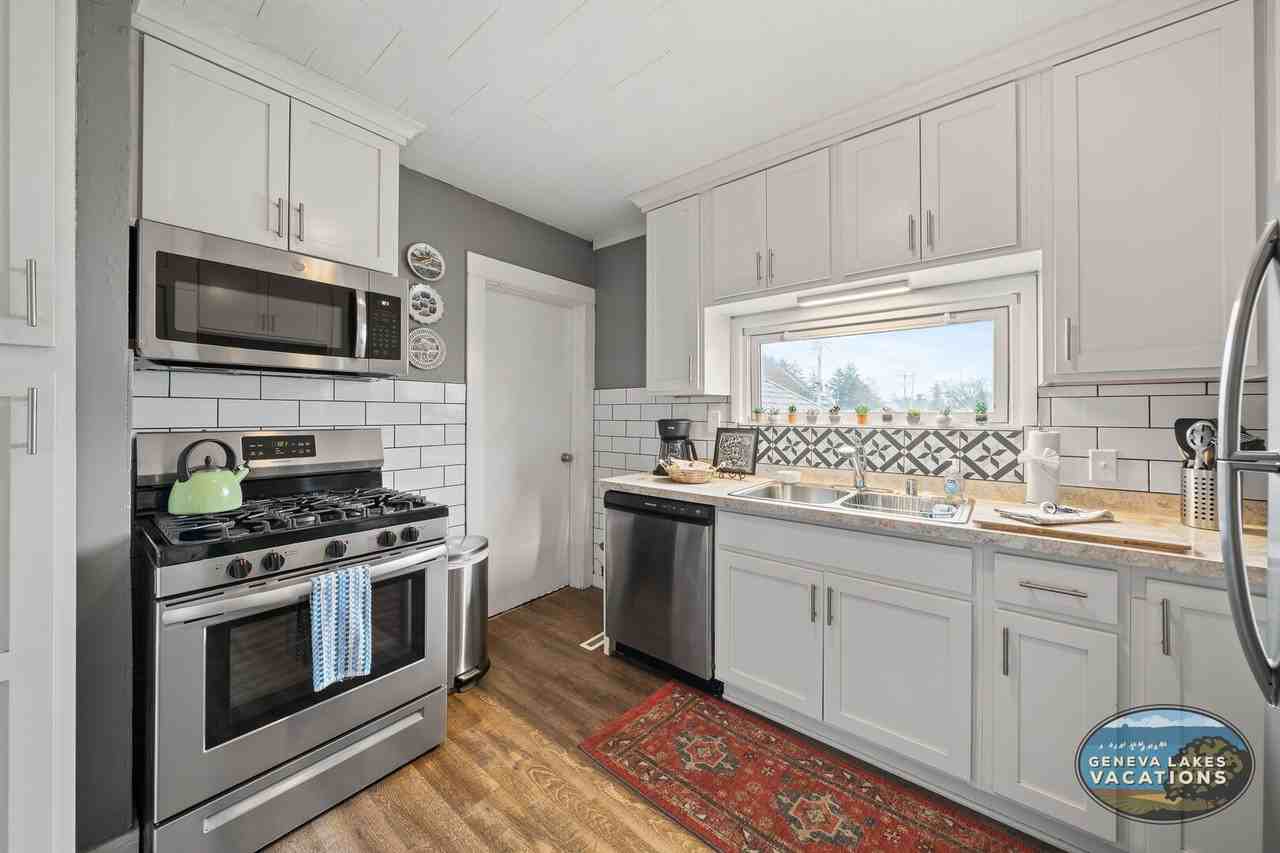 715 Williams St - Photo 4 of 9