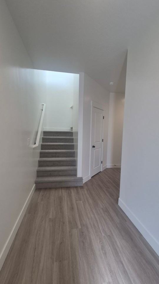 5673 5673 S WeehawkenLane - Photo 2 of 22