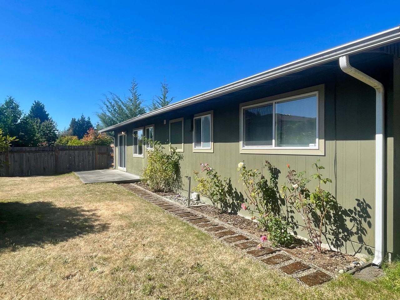 3906 176th Pl Sw - Photo 3 of 21