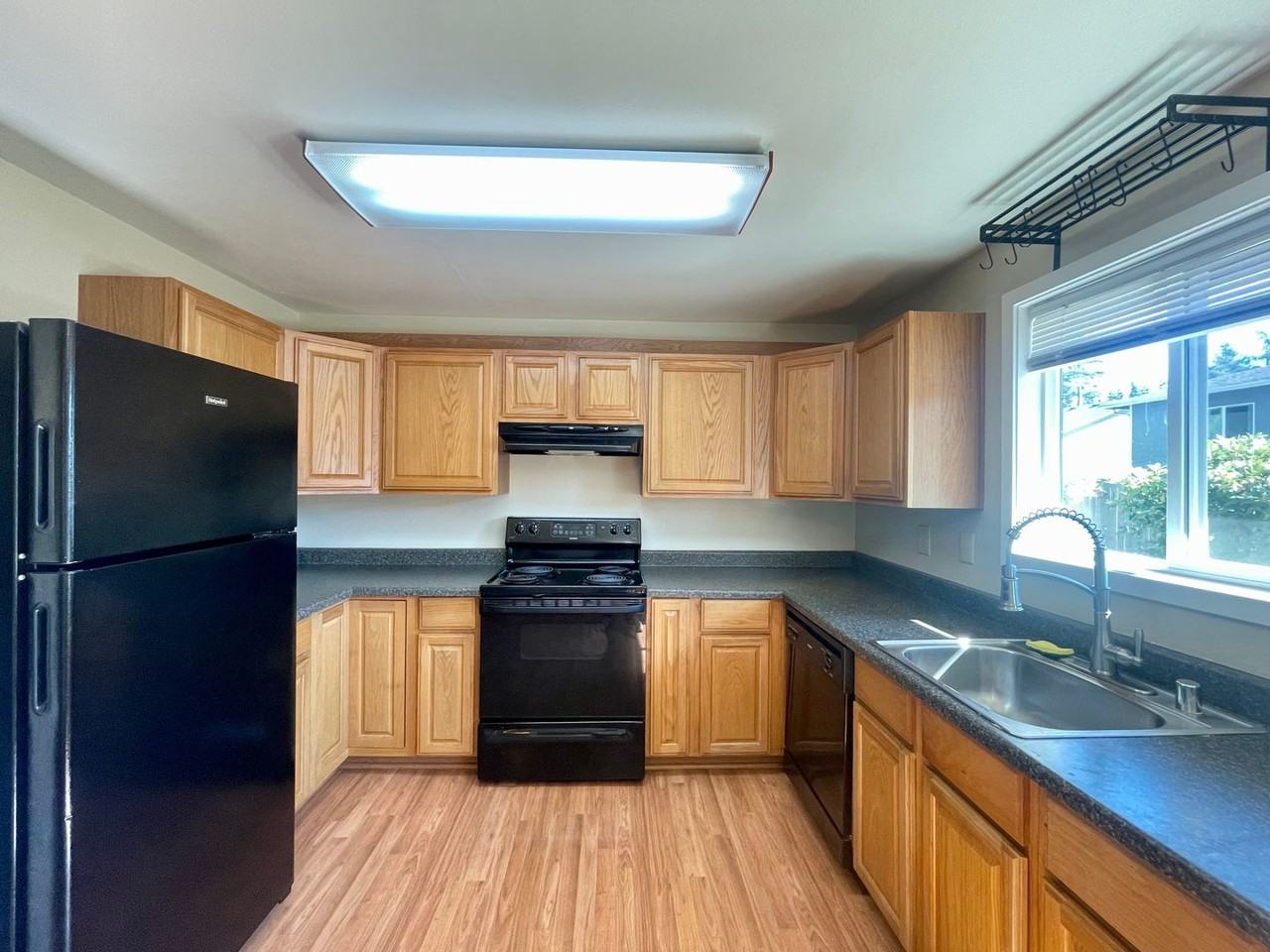 3906 176th Pl Sw - Photo 6 of 21