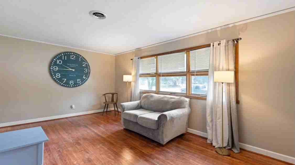 4321 Yates Drive - Photo 5 of 18