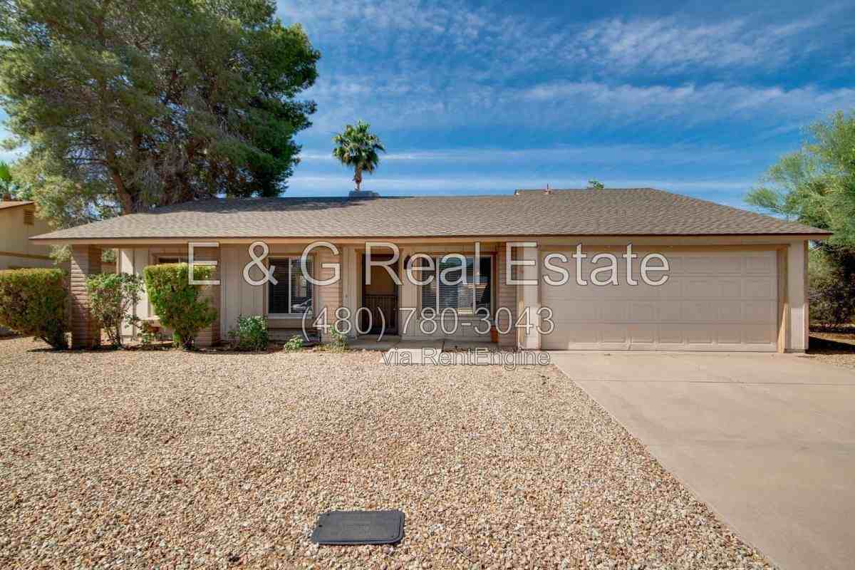 9353 E Altadena Ave