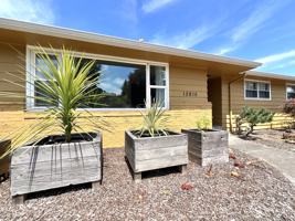 featured image of 12815 Ne Fremont St