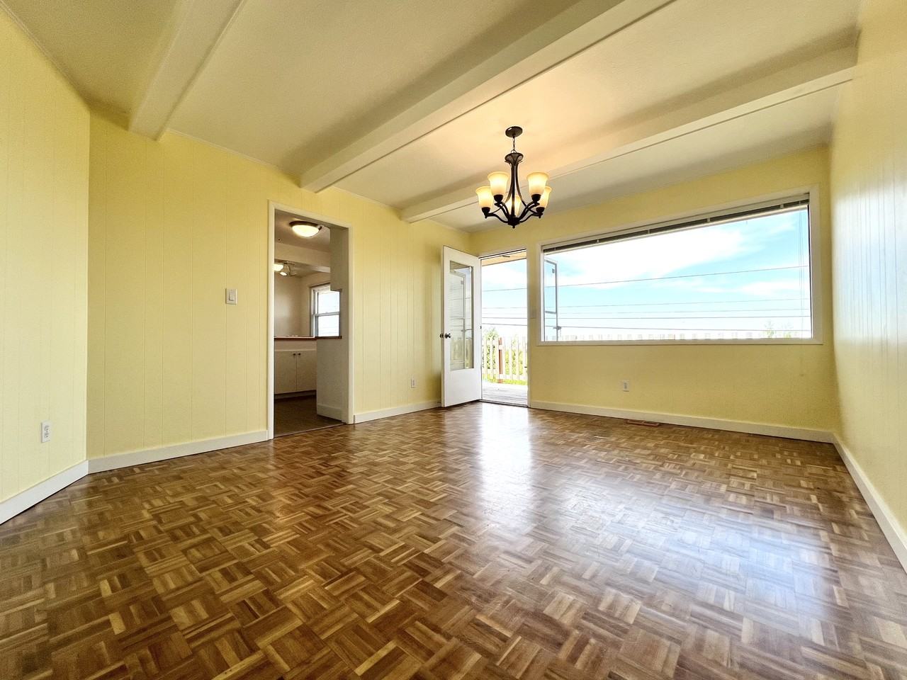 12815 Ne Fremont St - Photo 4 of 20