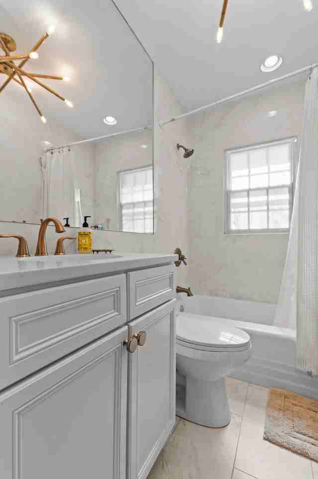 440 Henry Clay Blvd - Photo 2 of 4