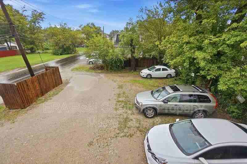 172 S Highland Ave - Photo 5 of 22