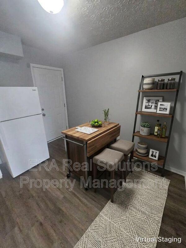 1709 Carstare Dr - Photo 3 of 18