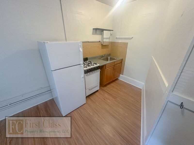 2708 Ne Sandy Blvd #4 - Photo 4 of 12