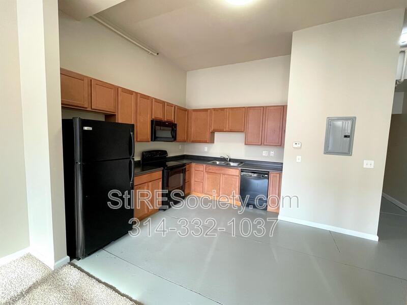 119 Blow St - Photo 4 of 9