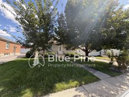 featured image of 556 Warren Ave