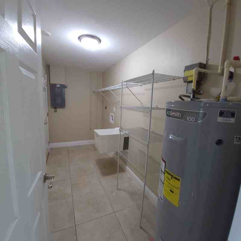 500 Sw 6th Ave - Photo 4 of 8