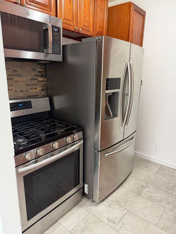 2082 Honeywell Ave ##2 - Photo 4 of 4