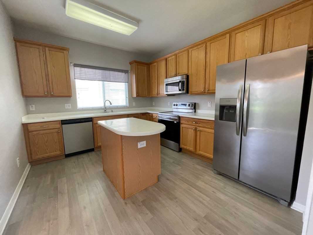 17535 Stinchar Dr - Photo 4 of 24