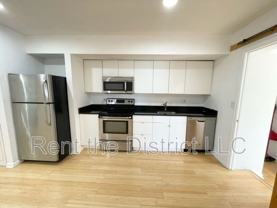 1121 Queen St Ne #4 - Photo 1 of 1